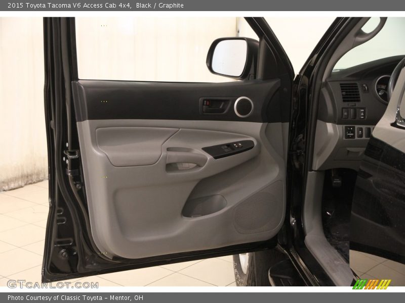 Black / Graphite 2015 Toyota Tacoma V6 Access Cab 4x4