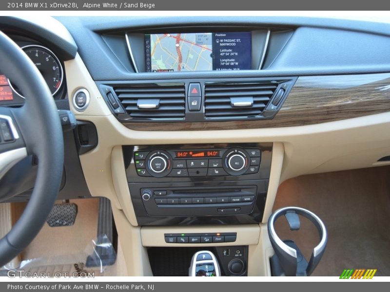 Alpine White / Sand Beige 2014 BMW X1 xDrive28i