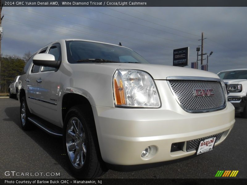 White Diamond Tricoat / Cocoa/Light Cashmere 2014 GMC Yukon Denali AWD
