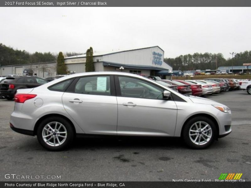 Ingot Silver / Charcoal Black 2017 Ford Focus SE Sedan