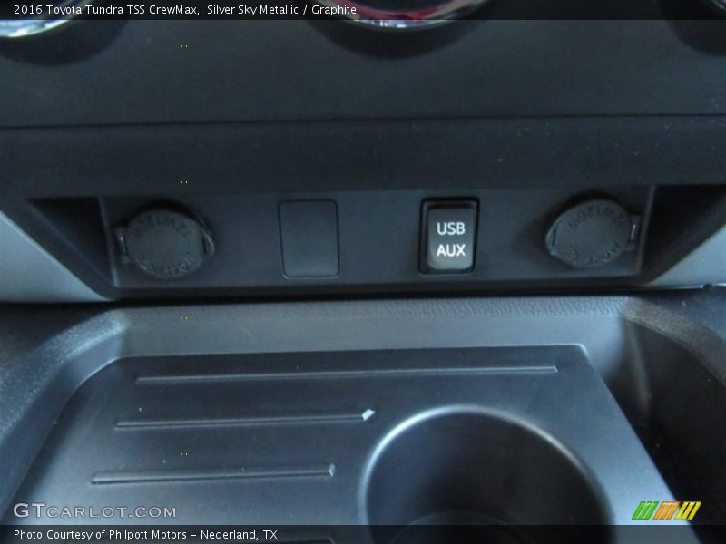 Silver Sky Metallic / Graphite 2016 Toyota Tundra TSS CrewMax