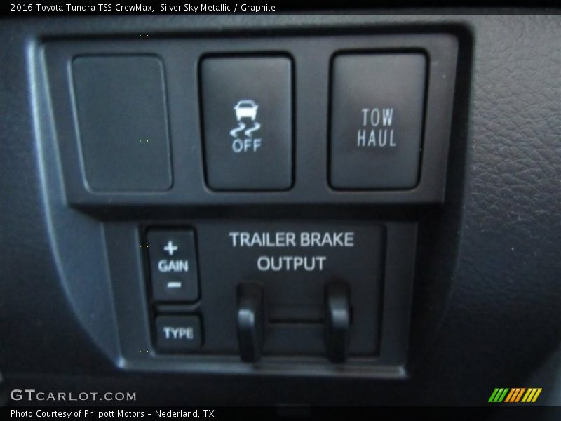 Silver Sky Metallic / Graphite 2016 Toyota Tundra TSS CrewMax