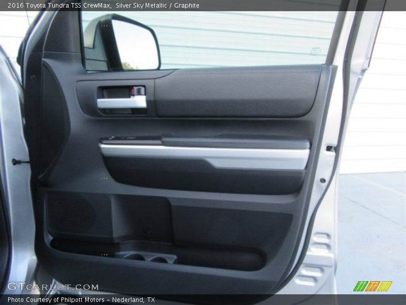 Silver Sky Metallic / Graphite 2016 Toyota Tundra TSS CrewMax