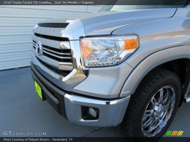 Silver Sky Metallic / Graphite 2016 Toyota Tundra TSS CrewMax