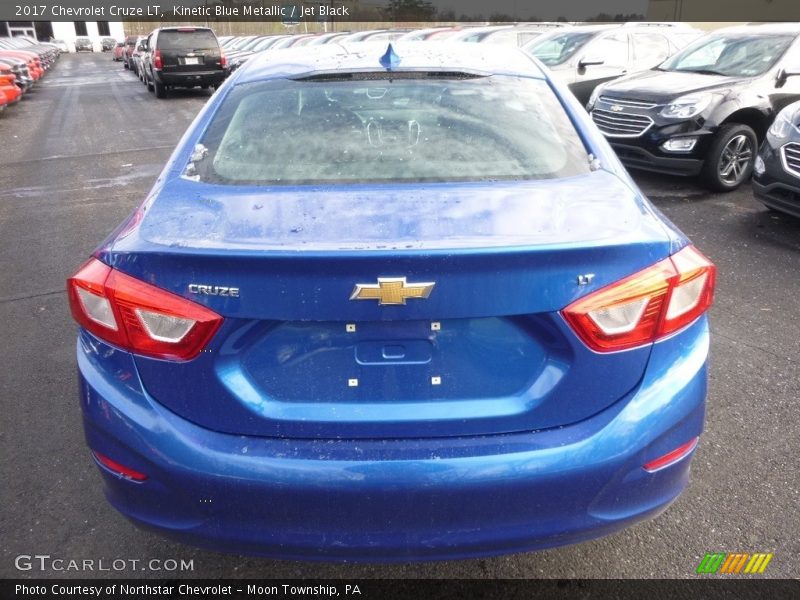 Kinetic Blue Metallic / Jet Black 2017 Chevrolet Cruze LT