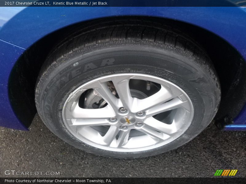 Kinetic Blue Metallic / Jet Black 2017 Chevrolet Cruze LT