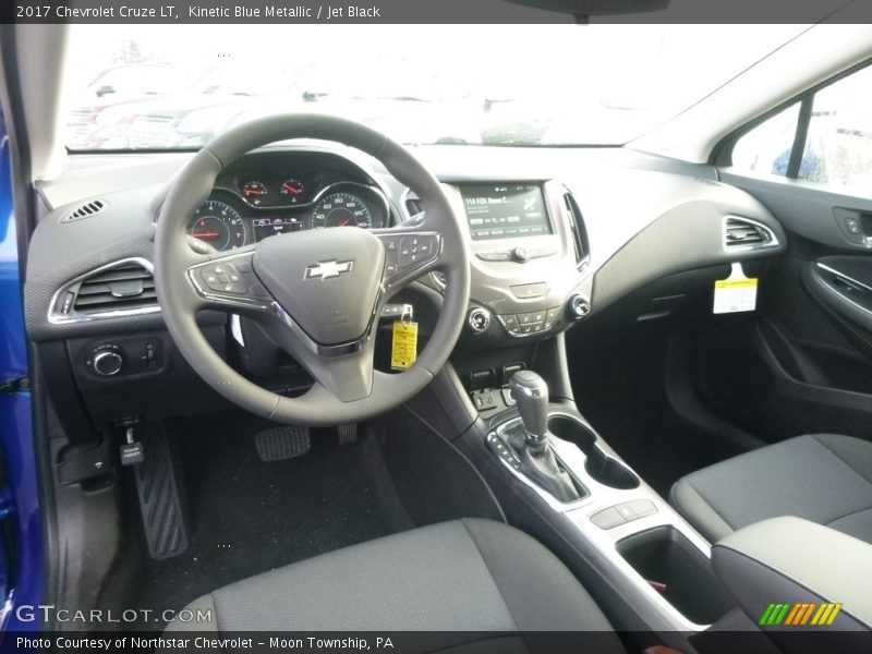 Kinetic Blue Metallic / Jet Black 2017 Chevrolet Cruze LT