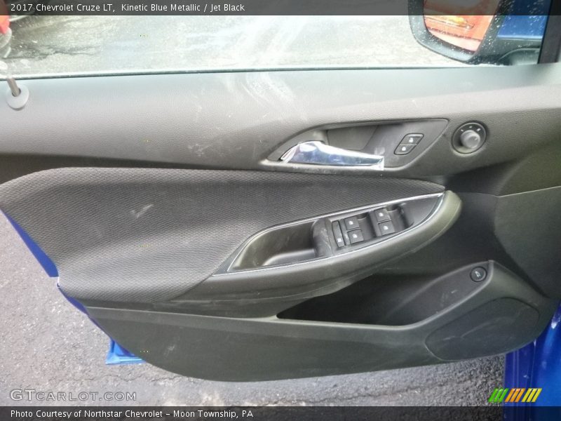 Kinetic Blue Metallic / Jet Black 2017 Chevrolet Cruze LT