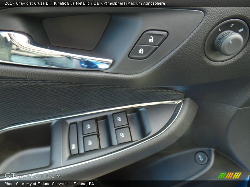 Kinetic Blue Metallic / Dark Atmosphere/Medium Atmosphere 2017 Chevrolet Cruze LT