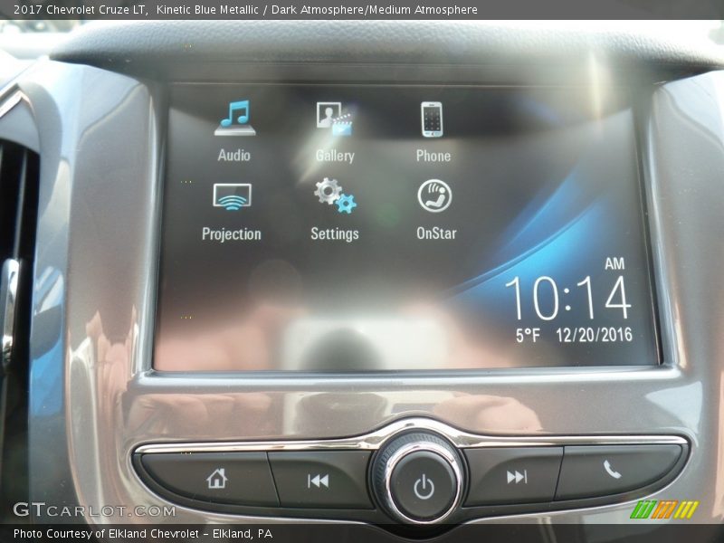 Kinetic Blue Metallic / Dark Atmosphere/Medium Atmosphere 2017 Chevrolet Cruze LT
