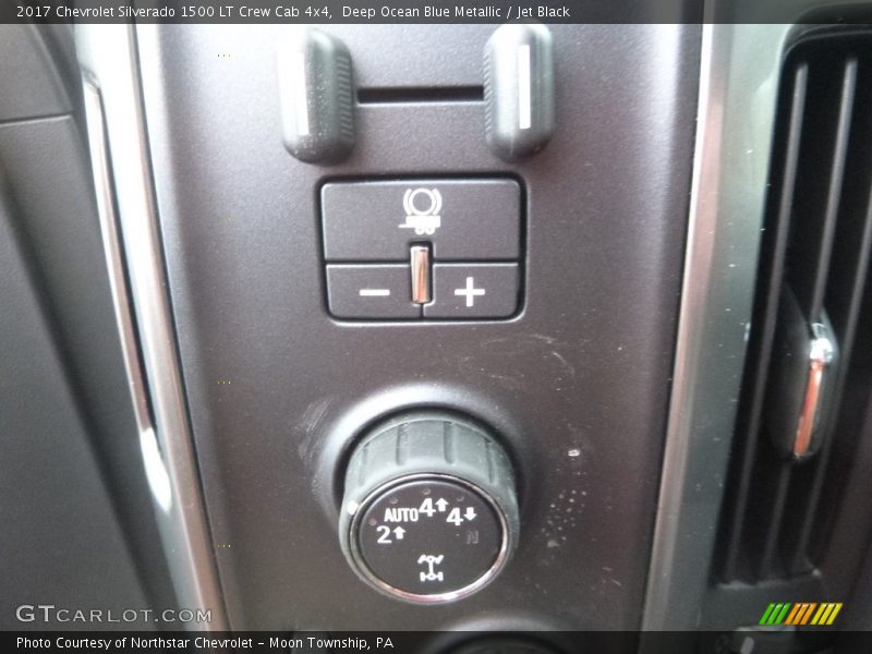 Controls of 2017 Silverado 1500 LT Crew Cab 4x4