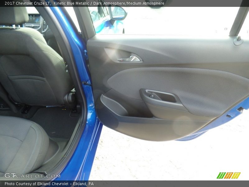 Kinetic Blue Metallic / Dark Atmosphere/Medium Atmosphere 2017 Chevrolet Cruze LT