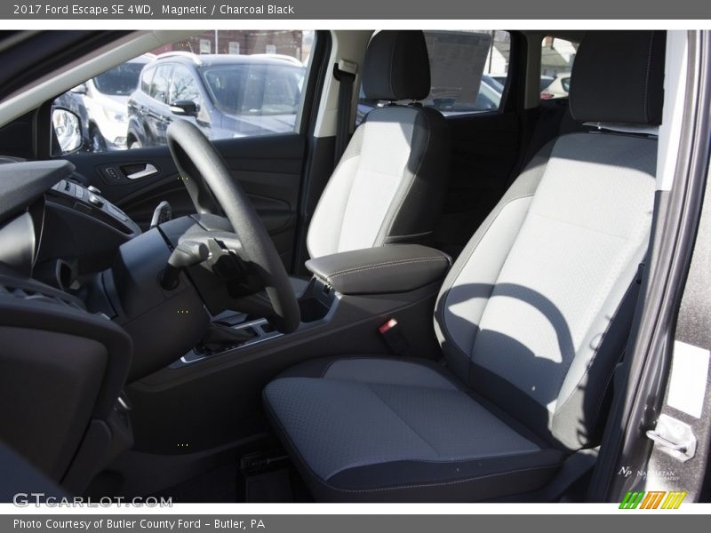 Magnetic / Charcoal Black 2017 Ford Escape SE 4WD
