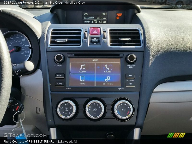 Jasmine Green Metallic / Gray 2017 Subaru Forester 2.5i