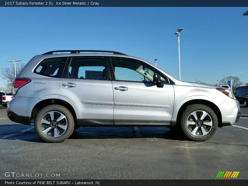 Ice Silver Metallic / Gray 2017 Subaru Forester 2.5i