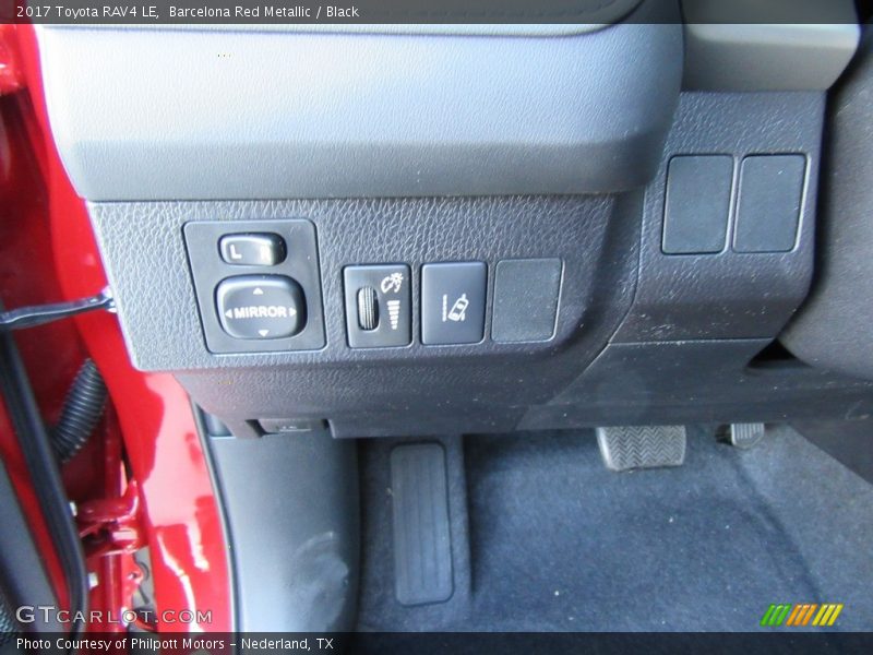 Barcelona Red Metallic / Black 2017 Toyota RAV4 LE