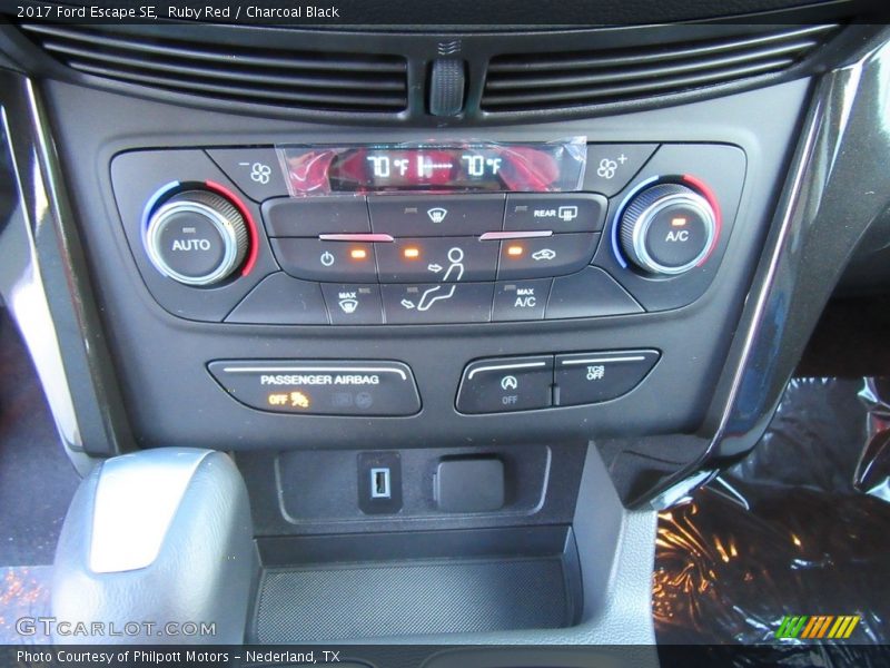 Controls of 2017 Escape SE