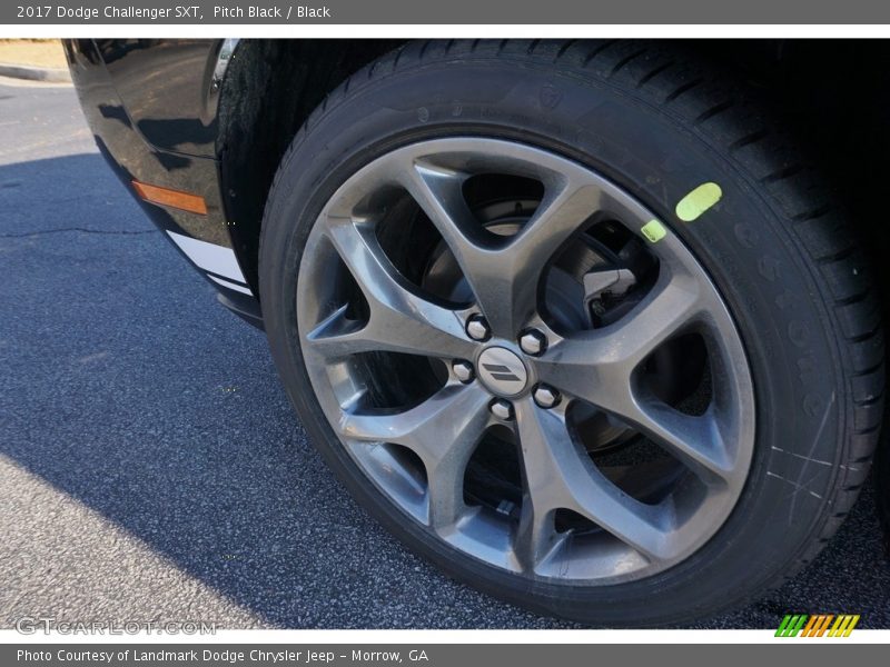 Pitch Black / Black 2017 Dodge Challenger SXT