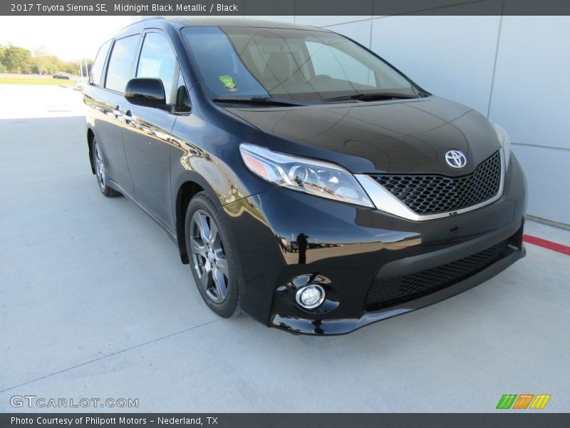 Midnight Black Metallic / Black 2017 Toyota Sienna SE