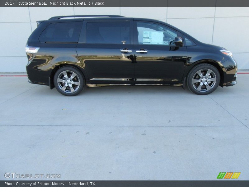 Midnight Black Metallic / Black 2017 Toyota Sienna SE