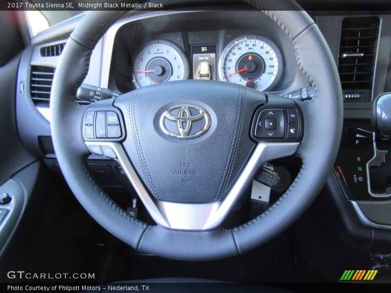 Midnight Black Metallic / Black 2017 Toyota Sienna SE