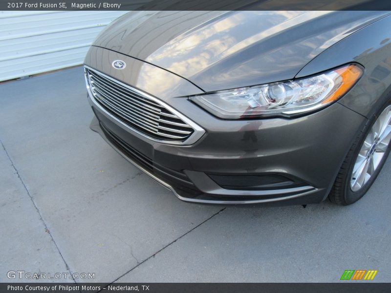 Magnetic / Ebony 2017 Ford Fusion SE