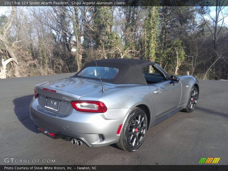 Grigio Argento Aluminum / Nero 2017 Fiat 124 Spider Abarth Roadster