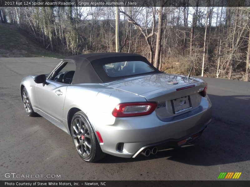 Grigio Argento Aluminum / Nero 2017 Fiat 124 Spider Abarth Roadster