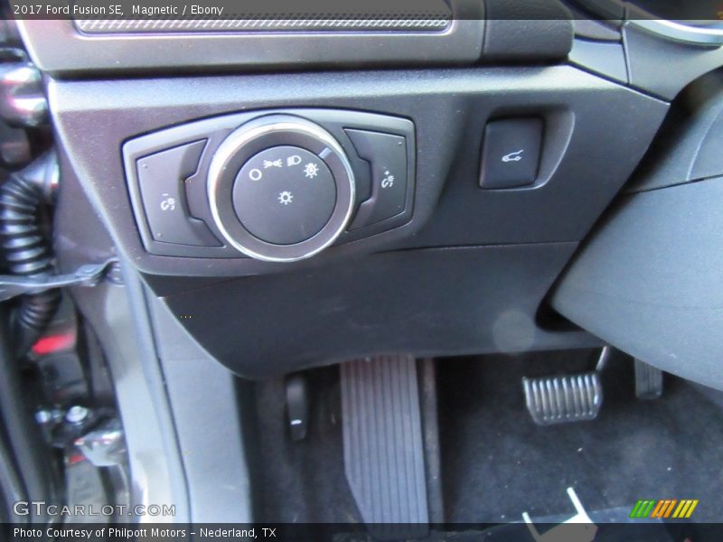 Magnetic / Ebony 2017 Ford Fusion SE