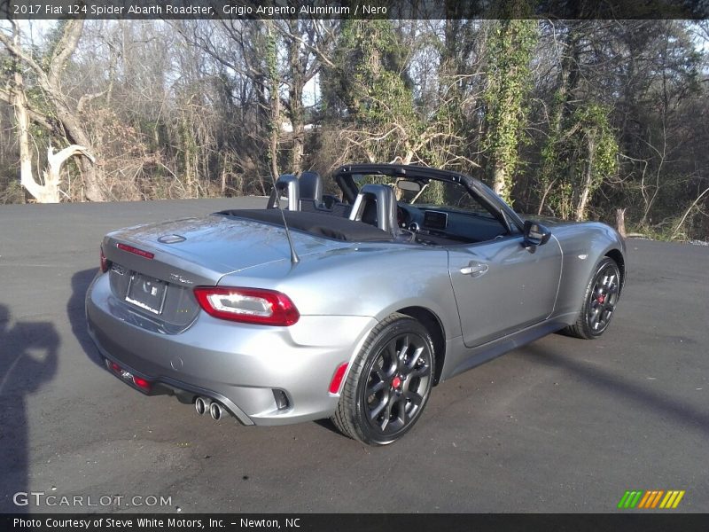 Grigio Argento Aluminum / Nero 2017 Fiat 124 Spider Abarth Roadster