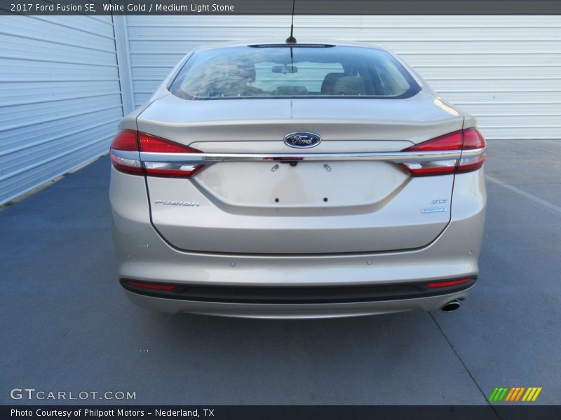 White Gold / Medium Light Stone 2017 Ford Fusion SE