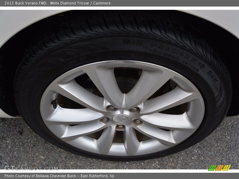 White Diamond Tricoat / Cashmere 2013 Buick Verano FWD