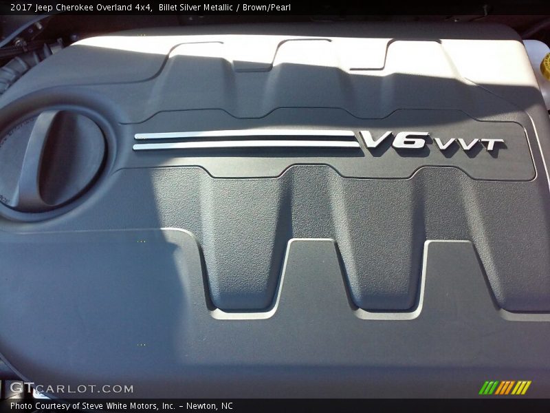 Billet Silver Metallic / Brown/Pearl 2017 Jeep Cherokee Overland 4x4