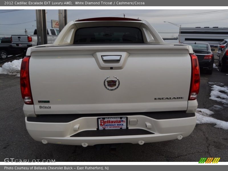 White Diamond Tricoat / Cashmere/Cocoa 2012 Cadillac Escalade EXT Luxury AWD