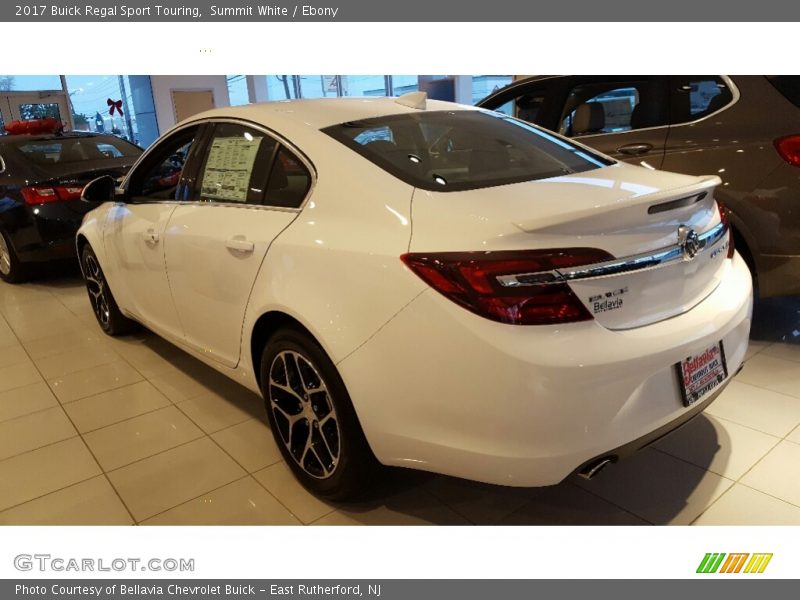 Summit White / Ebony 2017 Buick Regal Sport Touring