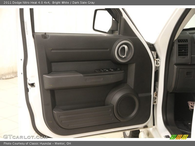 Bright White / Dark Slate Gray 2011 Dodge Nitro Heat 4.0 4x4