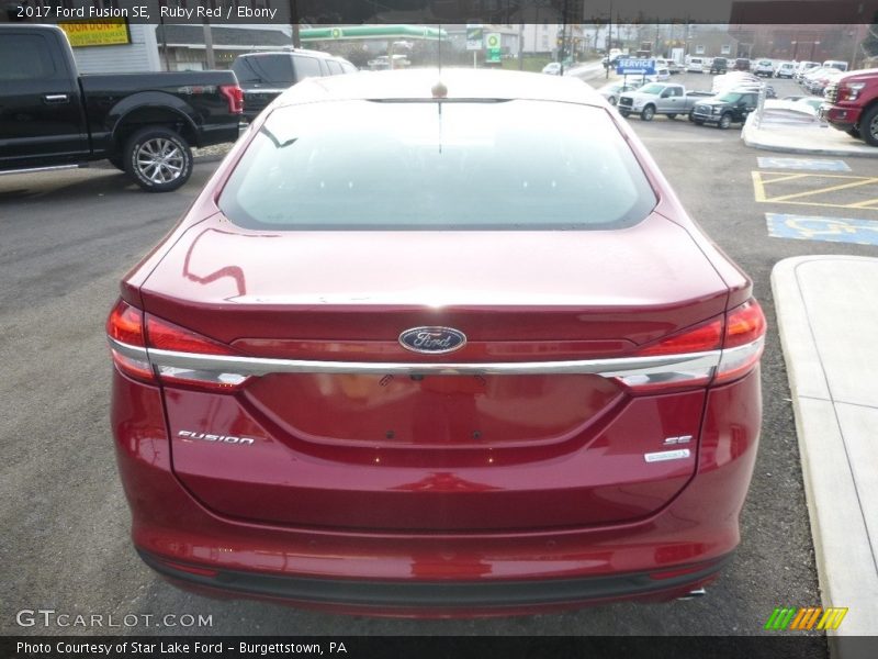 Ruby Red / Ebony 2017 Ford Fusion SE