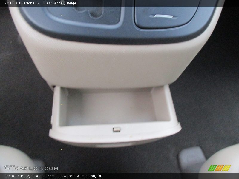Clear White / Beige 2012 Kia Sedona LX