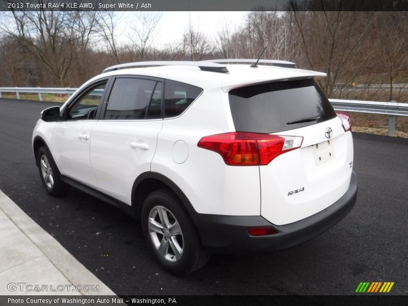 Super White / Ash 2013 Toyota RAV4 XLE AWD