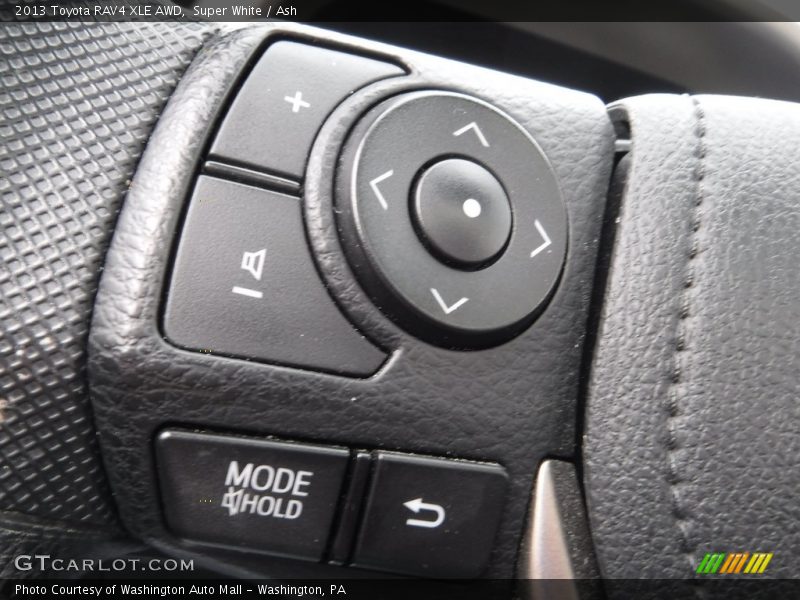 Super White / Ash 2013 Toyota RAV4 XLE AWD
