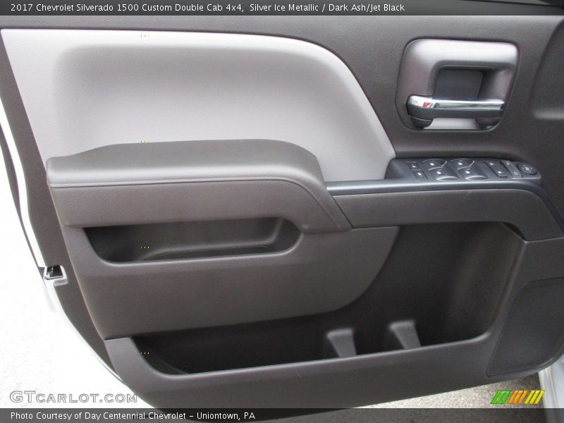 Silver Ice Metallic / Dark Ash/Jet Black 2017 Chevrolet Silverado 1500 Custom Double Cab 4x4