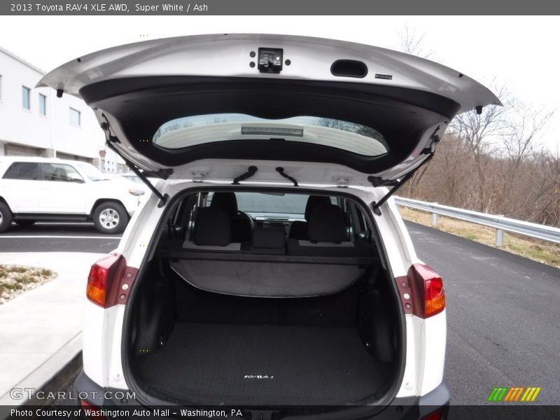 Super White / Ash 2013 Toyota RAV4 XLE AWD