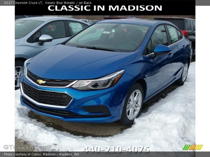 Kinetic Blue Metallic / Jet Black 2017 Chevrolet Cruze LT