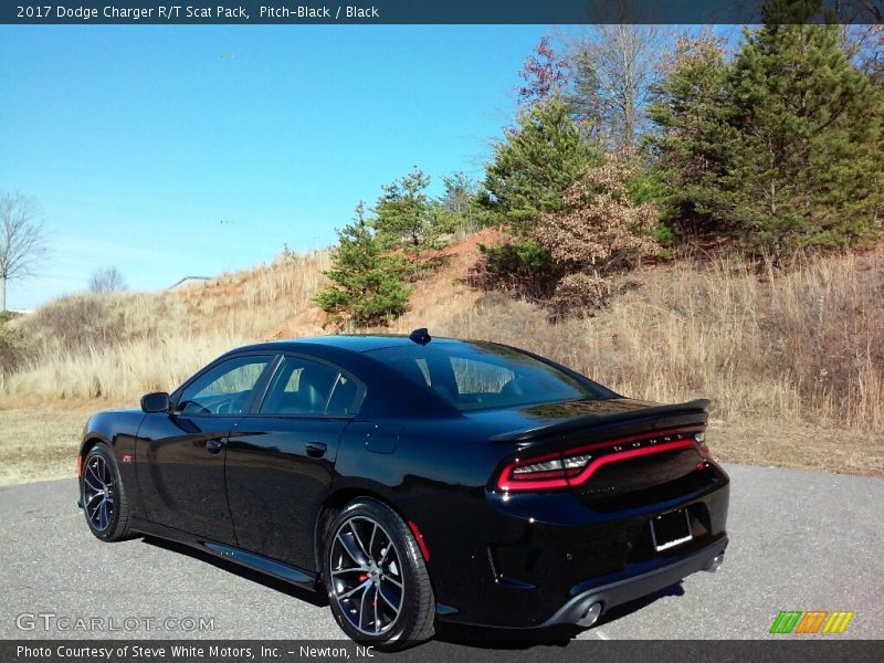 Pitch-Black / Black 2017 Dodge Charger R/T Scat Pack