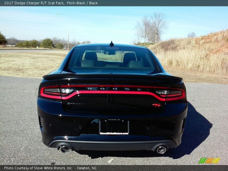 Pitch-Black / Black 2017 Dodge Charger R/T Scat Pack