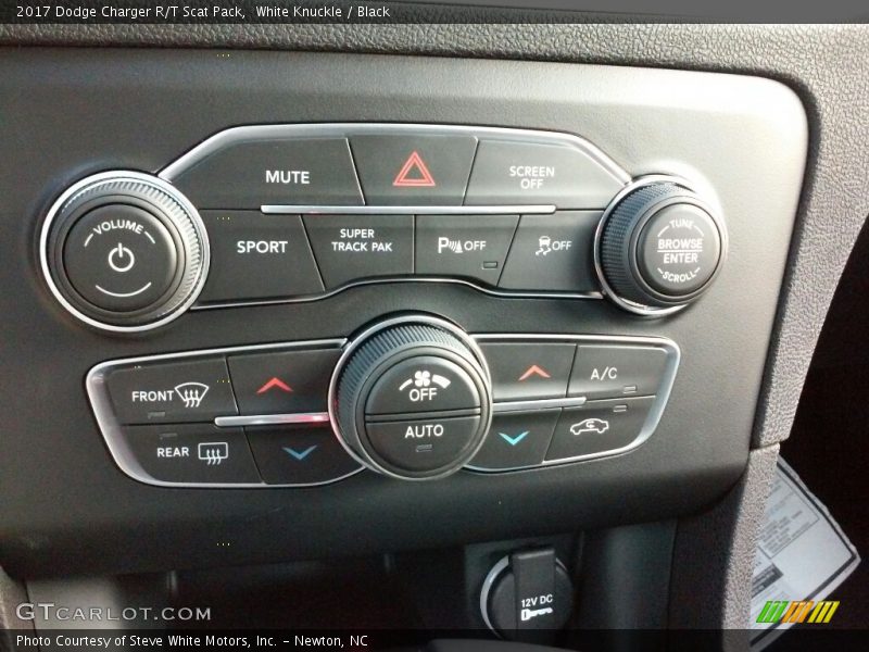 White Knuckle / Black 2017 Dodge Charger R/T Scat Pack