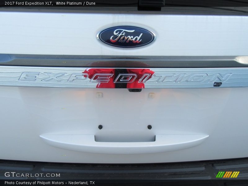 White Platinum / Dune 2017 Ford Expedition XLT