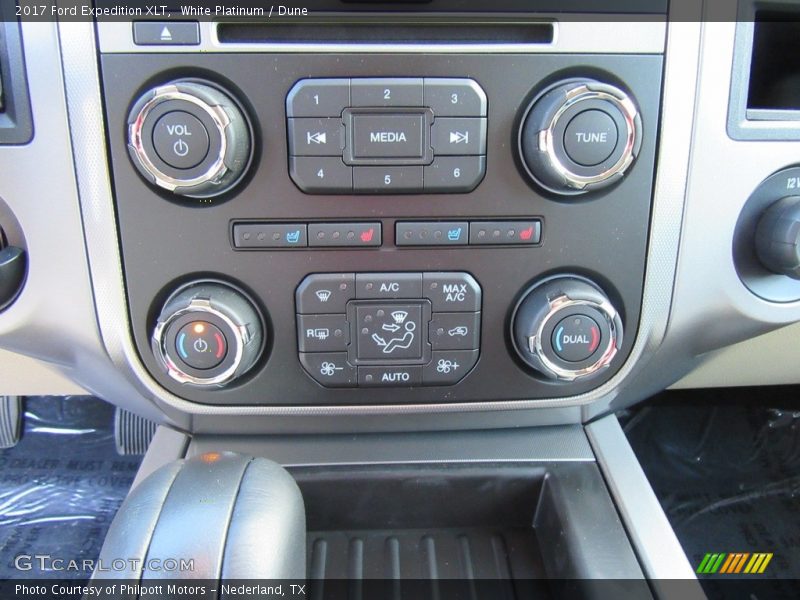White Platinum / Dune 2017 Ford Expedition XLT