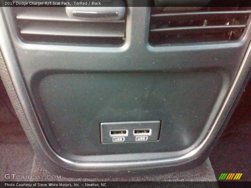 TorRed / Black 2017 Dodge Charger R/T Scat Pack