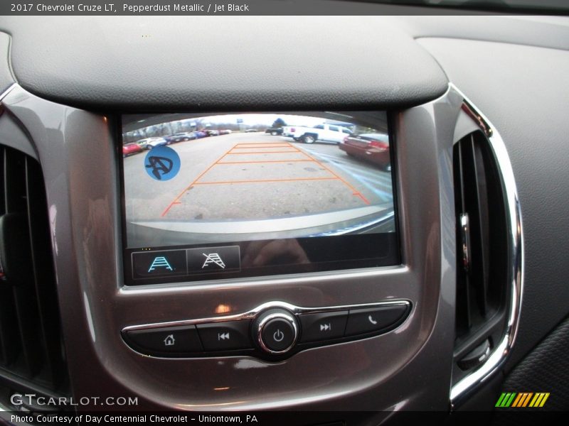 Pepperdust Metallic / Jet Black 2017 Chevrolet Cruze LT
